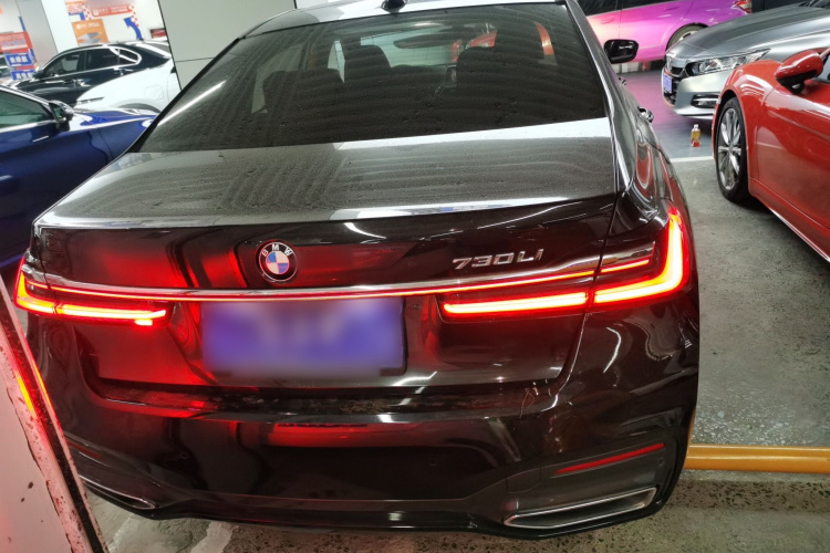 宝马7系 2019款 改款 730Li M运动套装车身外观6