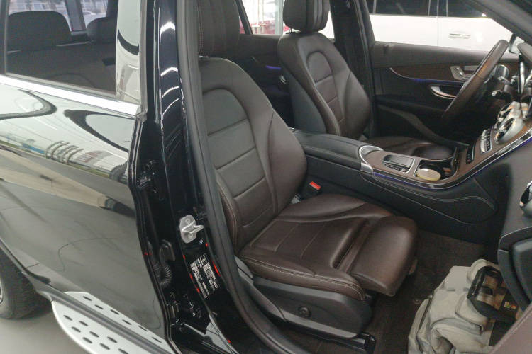 奔驰GLC 2021款 GLC 300 L 4MATIC 动感型局部细节41