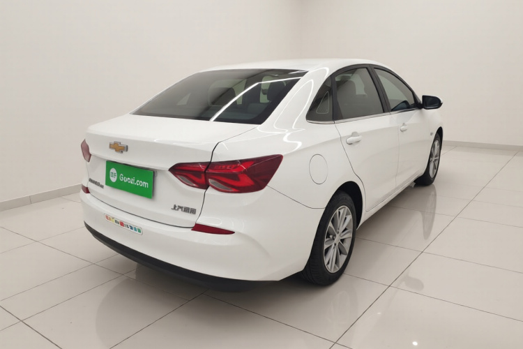 雪佛兰 科鲁泽 2022款 320 自动悦享天窗版车身外观7