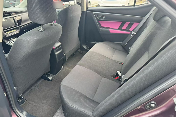 丰田 雷凌 2016款 双擎 1.8H GS E-CVT精英天窗版中控内饰7004