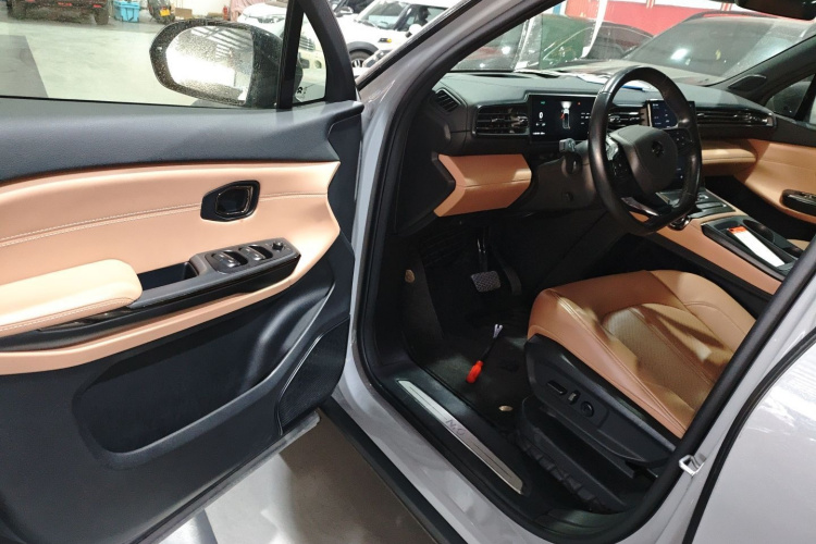 蔚来EC6 2022款 75kWh 运动版中控内饰20