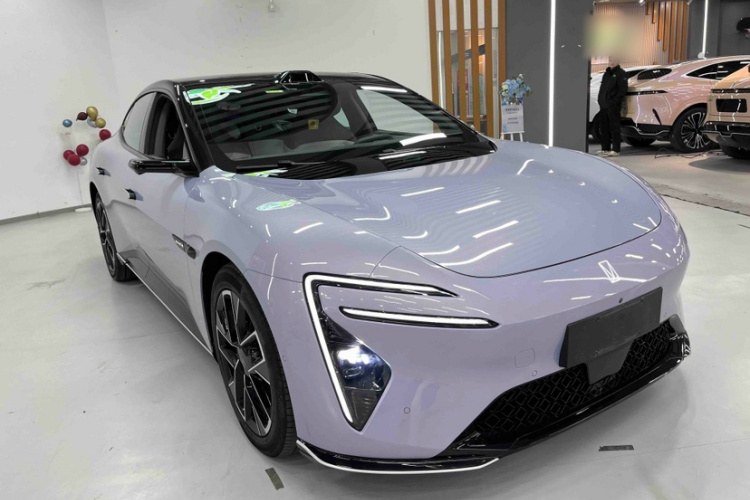 阿维塔06 2025款 Max增程版车身外观6008