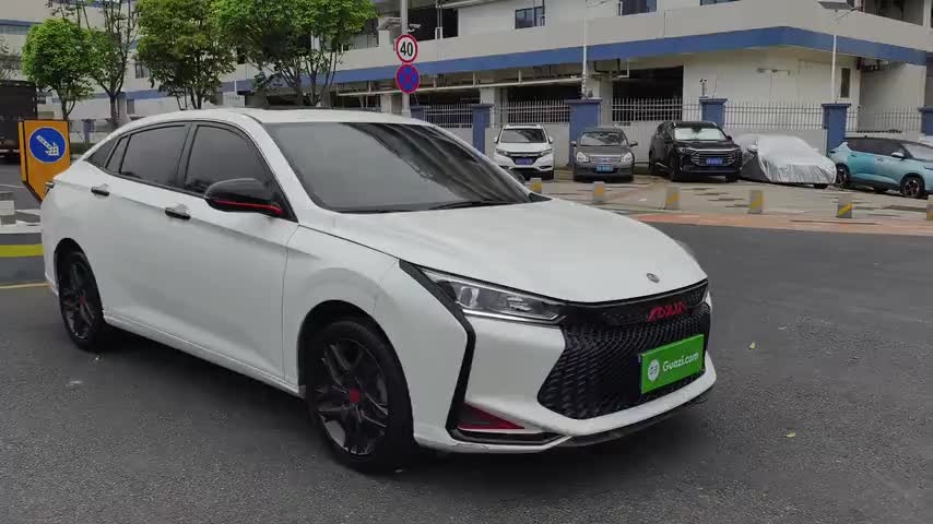 东风风神 奕炫 2021款 230T 自动追影骑士版实拍1