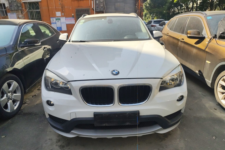 宝马X1 2015款 sDrive18i 时尚晋级版车身外观2