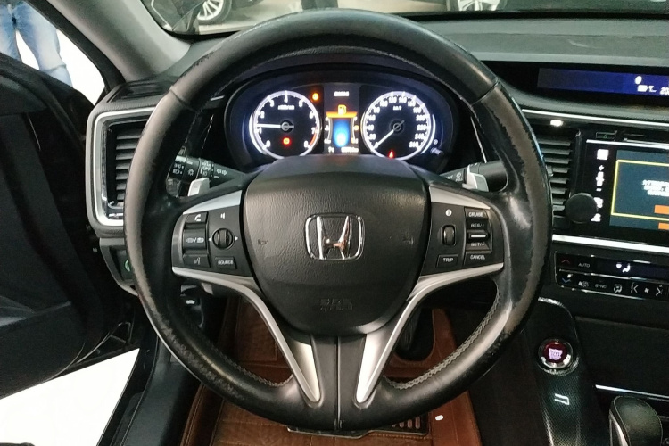 本田 思铂睿 2015款 2.0L 典藏版中控内饰13