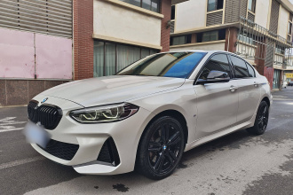 宝马1系 2023款 125i M运动曜夜版