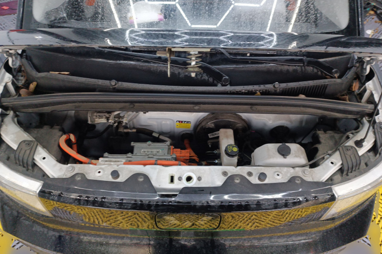 五菱汽车 宏光MINIEV 2022款 悦享款 磷酸铁锂机舱底盘24