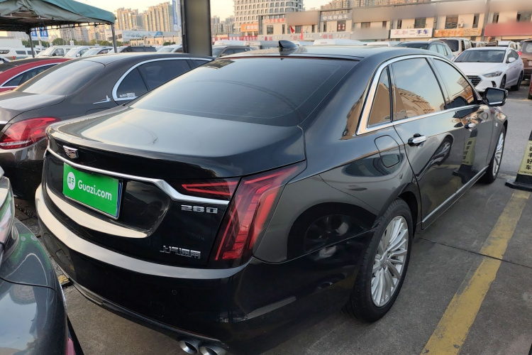 凯迪拉克CT6 2022款 28T 风尚型车身外观7