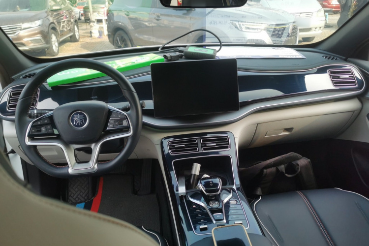 比亚迪 秦PLUS 2021款 EV 600KM 旗舰型中控内饰12