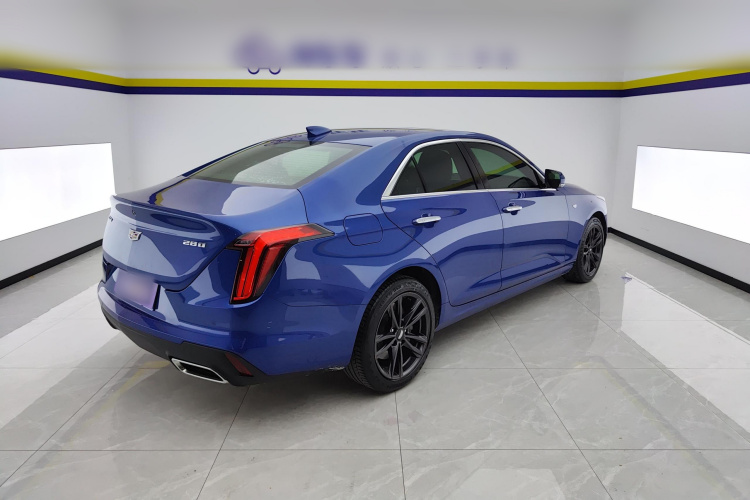 凯迪拉克CT4 2021款 28T 豪华型车身外观7