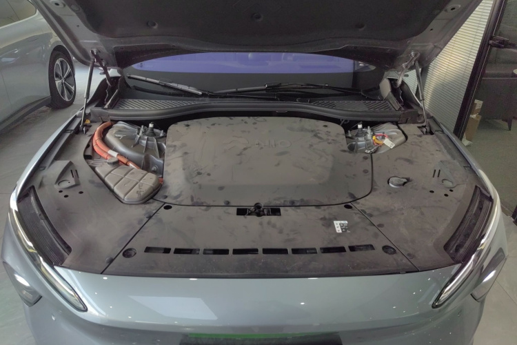 蔚来ET7 2024款 100kWh 行政签名版机舱底盘24