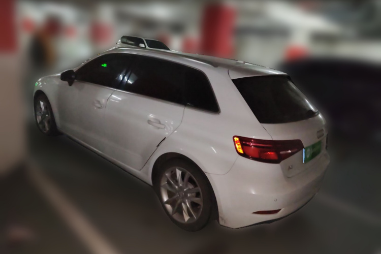 奥迪A3 2017款 Sportback 35 TFSI 进取型车身外观5