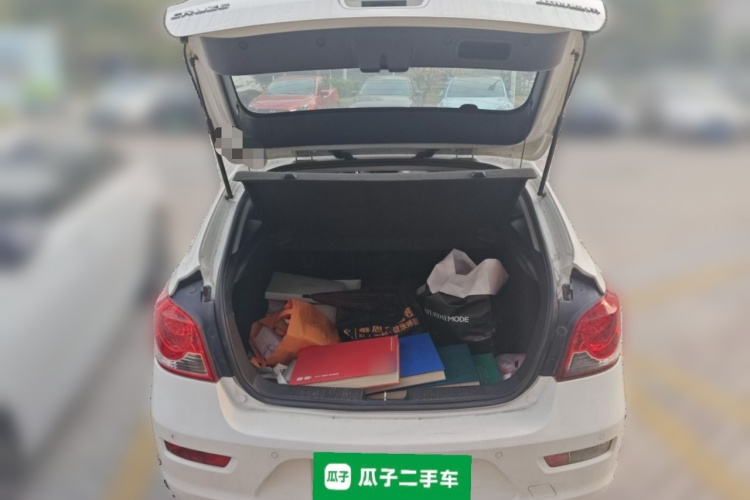 雪佛兰 科鲁兹 2013款 掀背 1.6L 自动豪华型中控内饰23