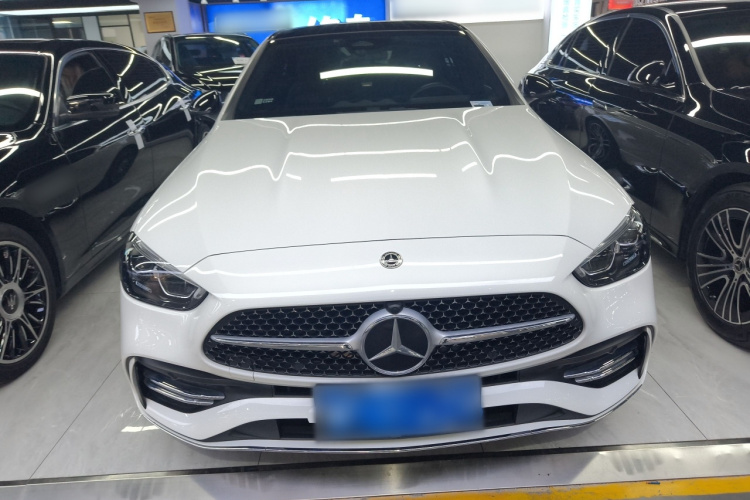 奔驰C级 2023款 改款 C 260 L 运动版车身外观2