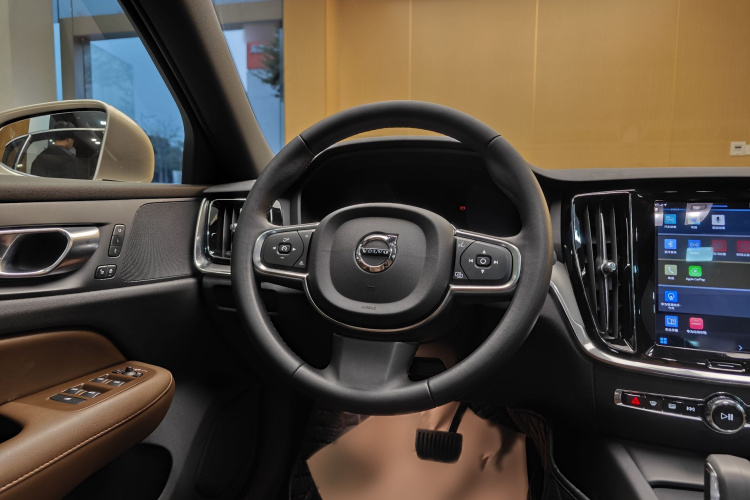 沃尔沃S60 2024款 B4 智逸豪华版中控内饰7009