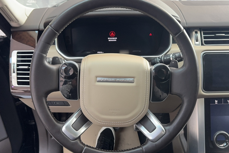 路虎 揽胜 2021款 3.0 L6 传世加长经典版局部细节13