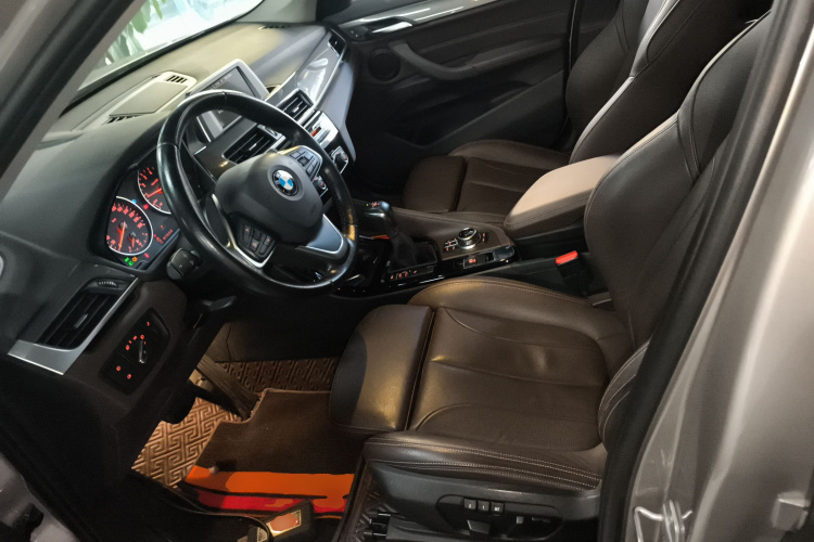 宝马X1 2016款 sDrive20Li 豪华型局部细节19