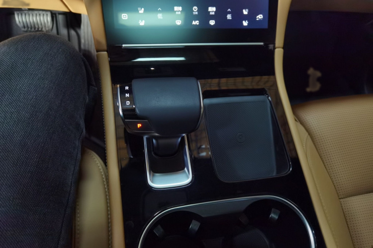 理想汽车 理想ONE 2021款 增程6座版局部细节18