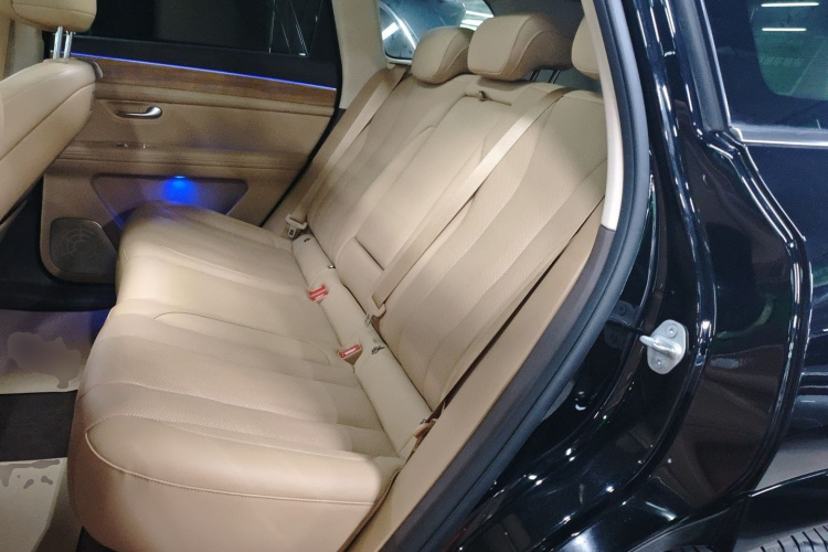 鸿蒙智行 问界M7 2024款 1.5T 智驾后驱Max版 5座中控内饰7004