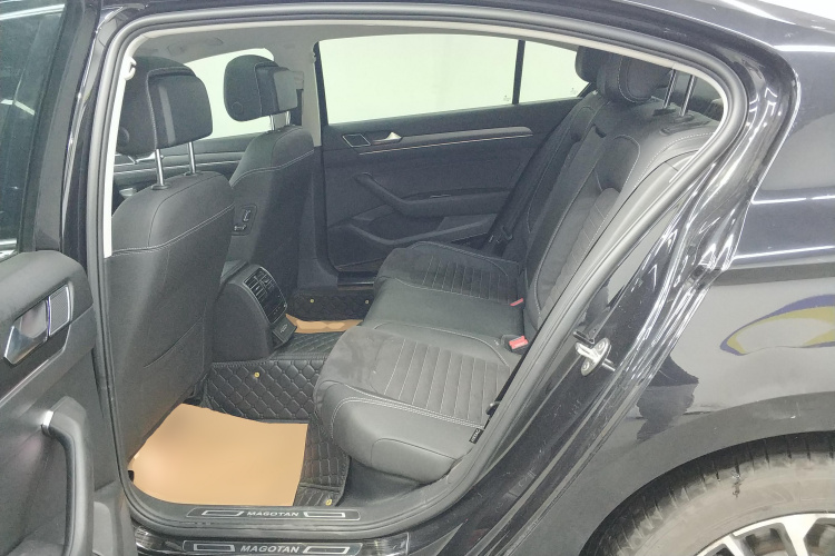 大众 迈腾 2020款 330TSI DSG 豪华型中控内饰21