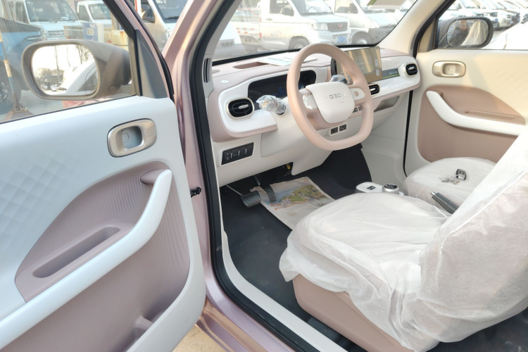 吉利银河 熊猫 2025款 210km 元气熊中控内饰20