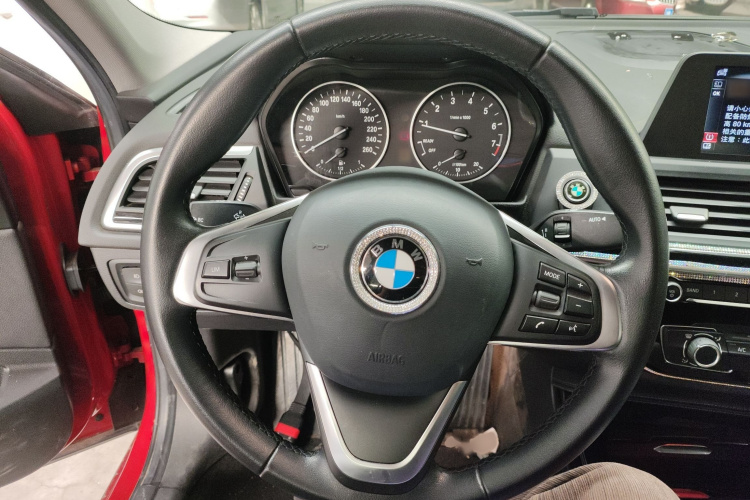 宝马1系 2017款 118i 运动型局部细节13