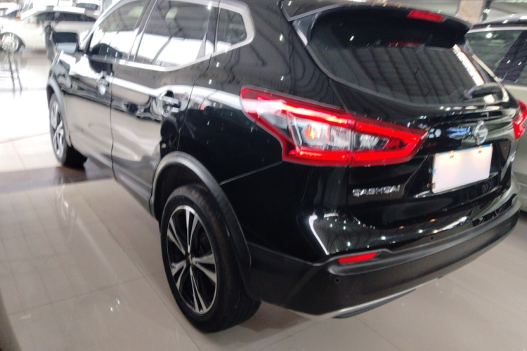 日产 逍客 2021款 2.0L CVT豪华版车身外观6003