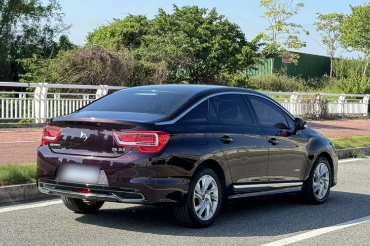 DS 5LS 2015款 1.6T 舒适版THP160车身外观6005