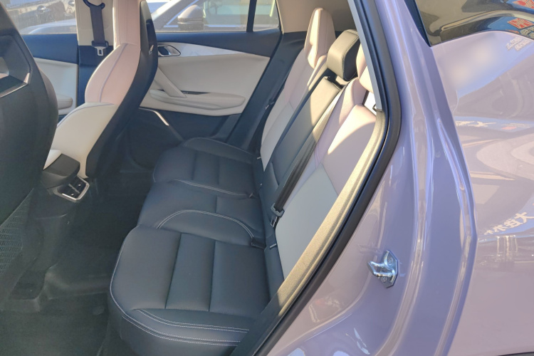 领克06 2023款 Remix 1.5T Shero中控内饰21