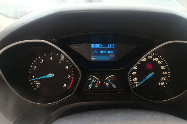 福特 福克斯 2012款 三厢 1.6L 自动舒适型局部细节14