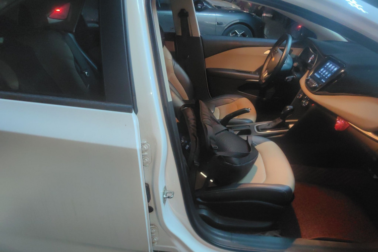 雪佛兰 科鲁泽 2022款 320 自动悦享天窗版局部细节41