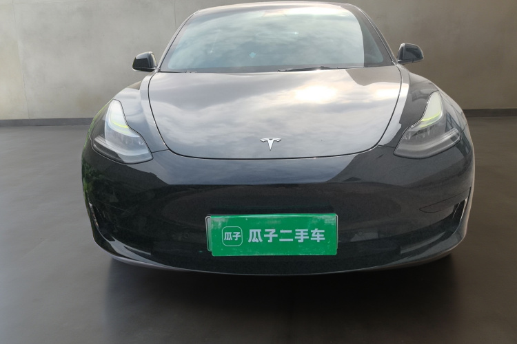 特斯拉 Model 3 2022款 后轮驱动版车身外观2