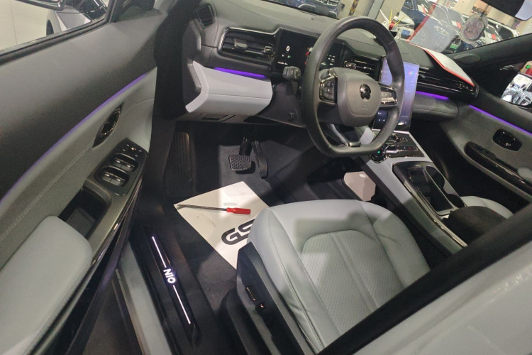 蔚来ES6 2020款 420KM 运动版中控内饰20