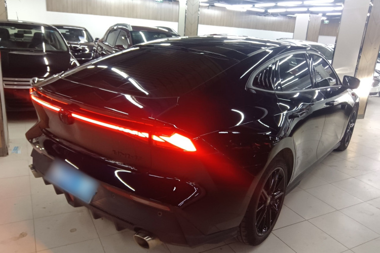 长安UNI-V 2023款 1.5T 尊贵型车身外观6005