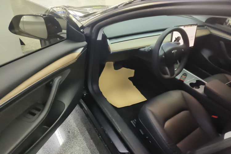 特斯拉 Model 3 2021款 标准续航后驱升级版中控内饰20
