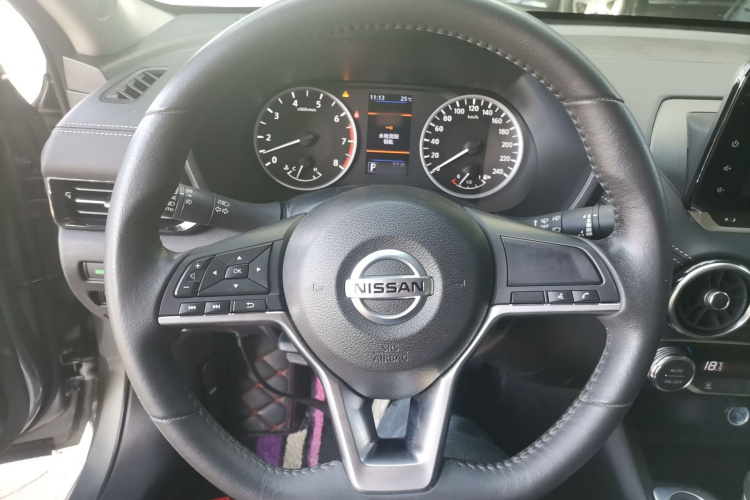 日产 轩逸 2021款 1.6L XL CVT悦享版中控内饰13