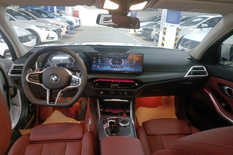 宝马3系 2025款 325Li M运动套装中控内饰12