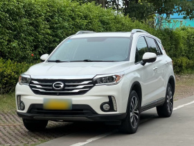 广汽传祺 传祺GS4 2017款 235T 自动两驱豪华智联版