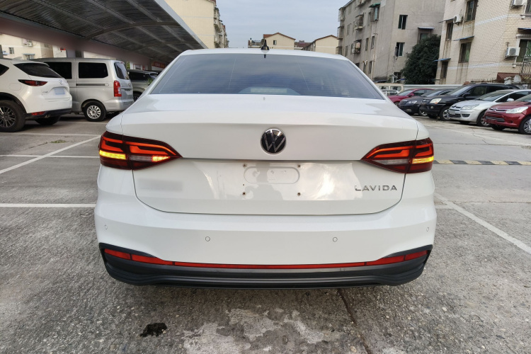 大众 朗逸 2023款 改款 1.5L 自动得逸版车身外观6