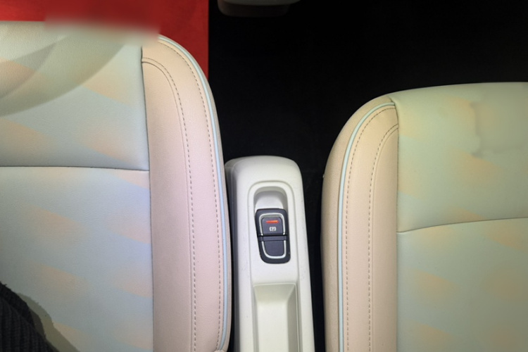 零跑汽车 零跑T03 2024款 403舒享版中控内饰7010