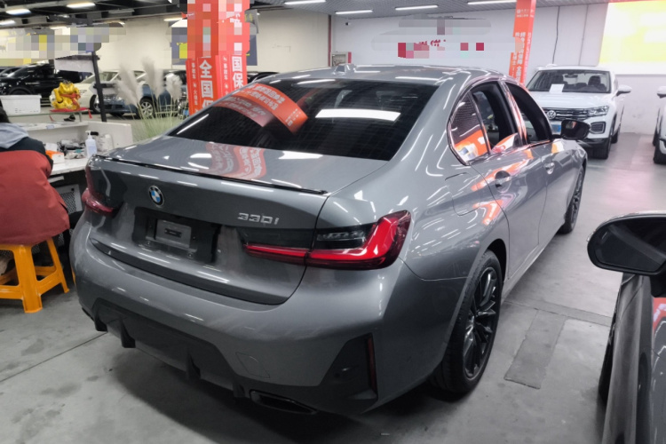 宝马3系 2024款 330i M运动曜夜套装车身外观7