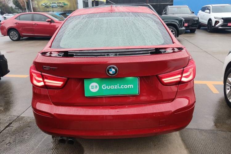 宝马3系GT 2017款 320i 时尚型车身外观6004