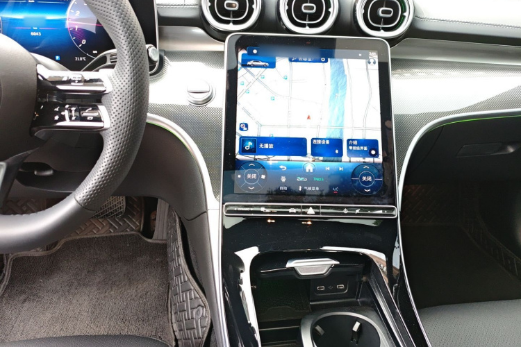 奔驰C级 2025款 改款 C 260 L 运动版局部细节16