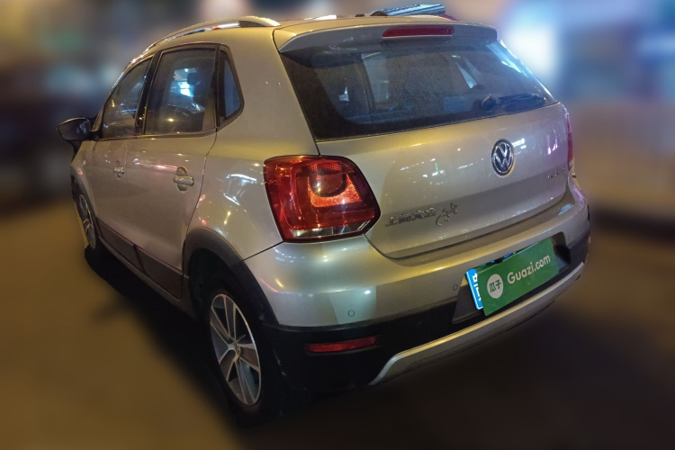 大众 2012款 1.6L Cross Polo AT车身外观5
