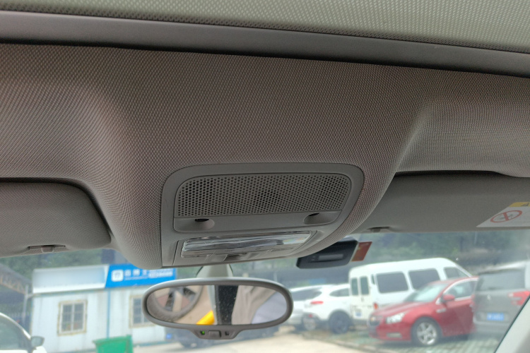 奥迪Q3 2015款 30 TFSI 进取型中控内饰22