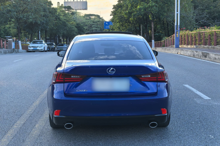 雷克萨斯IS 2015款 200t F SPORT车身外观6008