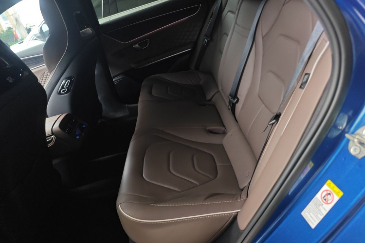 比亚迪 汉 2023款 DM-i 冠军版 121KM 尊享型中控内饰21