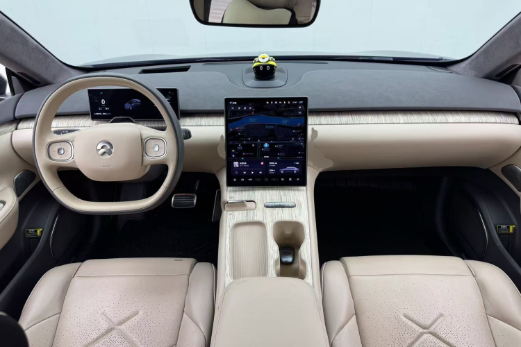 蔚来ET7 2022款 100kWh 首发版中控内饰12