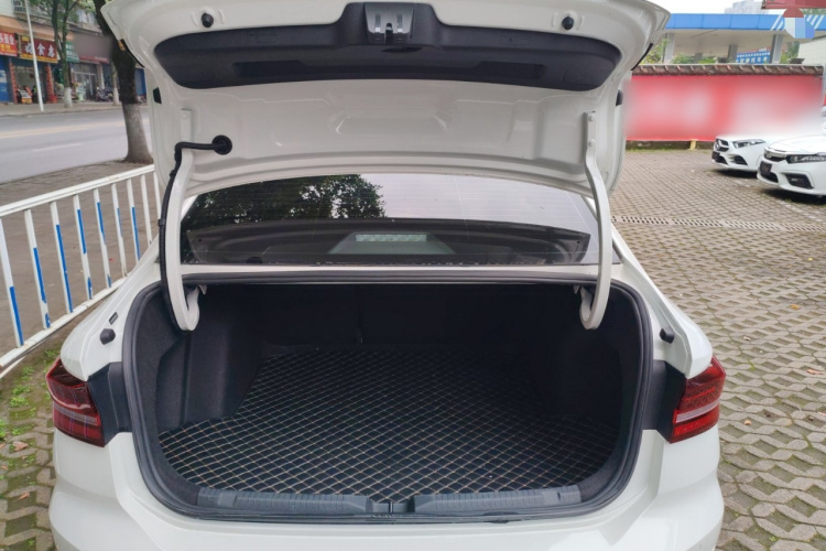 大众 朗逸 2022款 280TSI DSG舒适版机舱底盘23