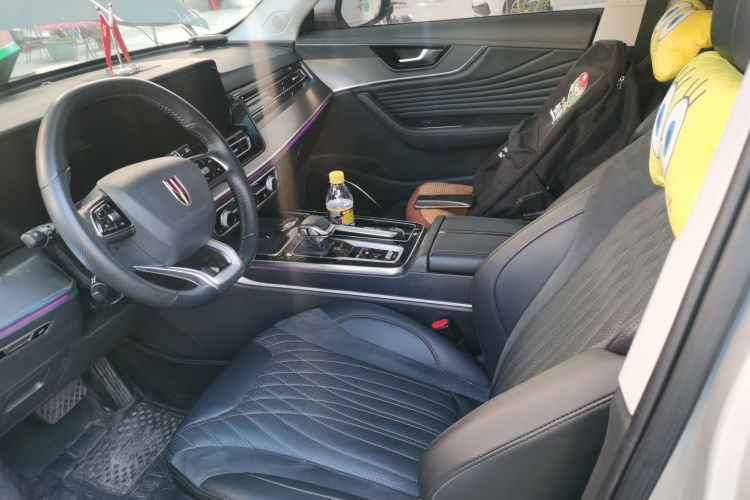 红旗HS5 2023款 2.0T 旗享Pro版中控内饰19